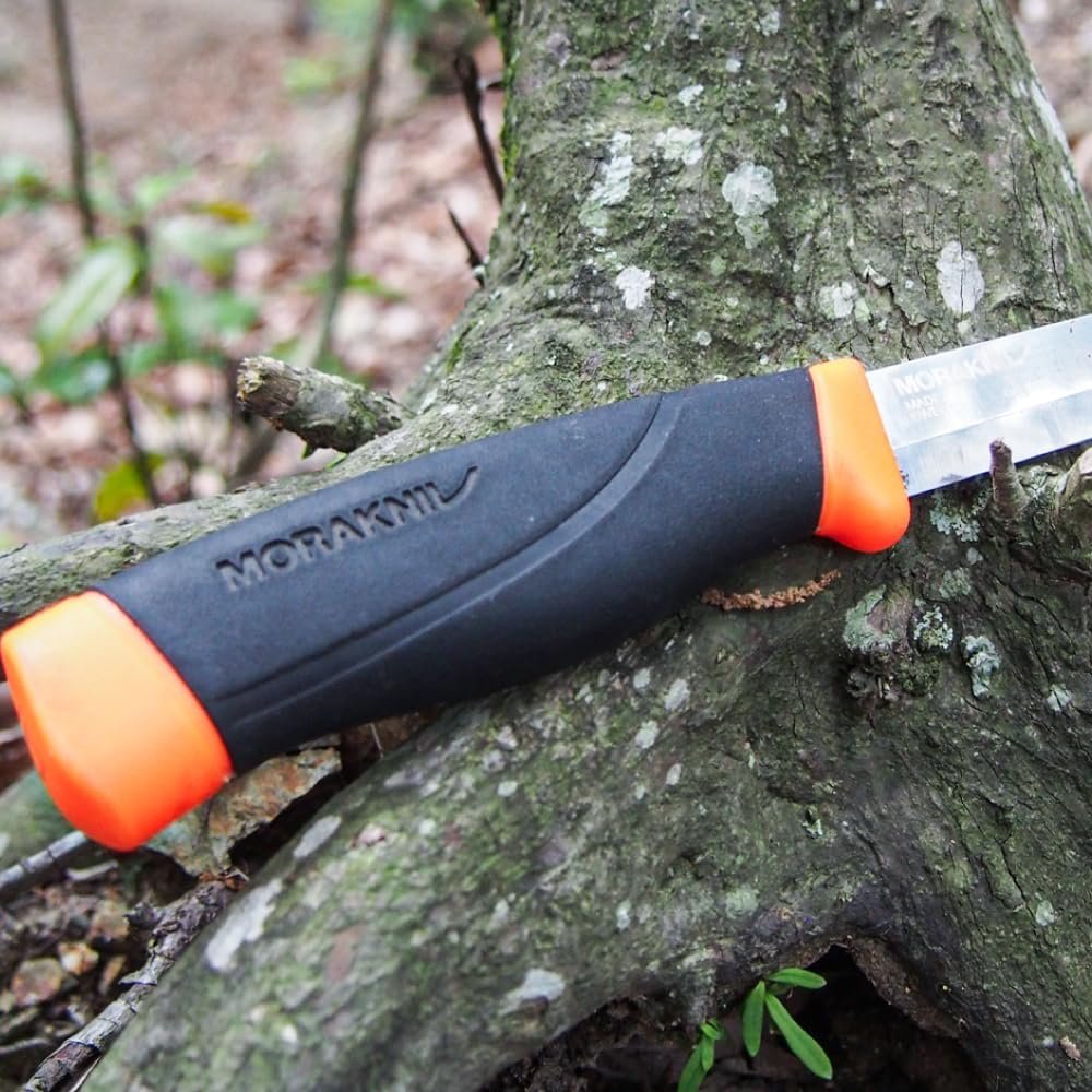 Morakniv Cuchillo Companion Heavy Duty con hoja de acero al - Imagen 4