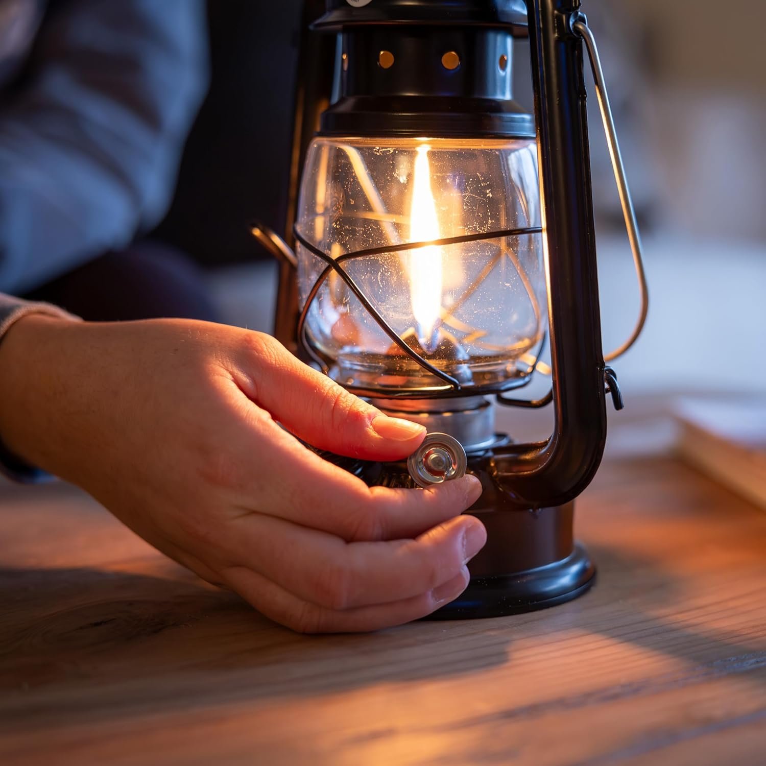 Lamplight Farms 52664 linterna de aceite de 9 pulgadas, colo - Imagen 3